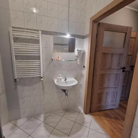 Bed and Breakfast Dom Brama Mazur 3*